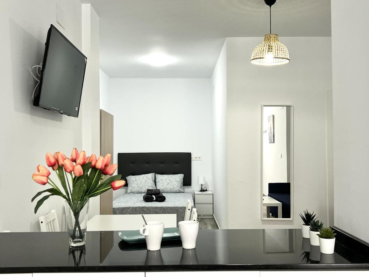 Los Tilos Suites-Vialia مالقة المظهر الخارجي الصورة